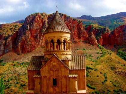 Հայաստանի 8 հրաշալիքները. Չորրորդ հրաշալիք. Նորավանք