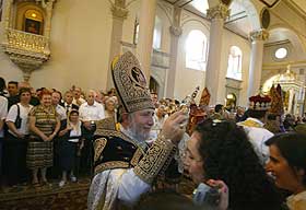Catholicos Karekin II ends a one week visit to Turkey