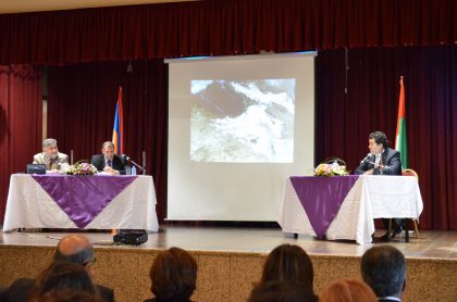 Round table discussion in Sharjah: Armenian Genocide Reparations File