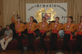 Barekamutyun folk dance troupe